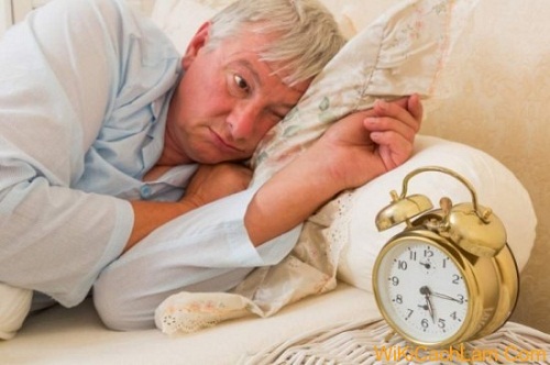 Những mẹo điều trị chứng mất ngủ ở người già
